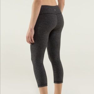 🍋 Lululemon Wunder Under Crop